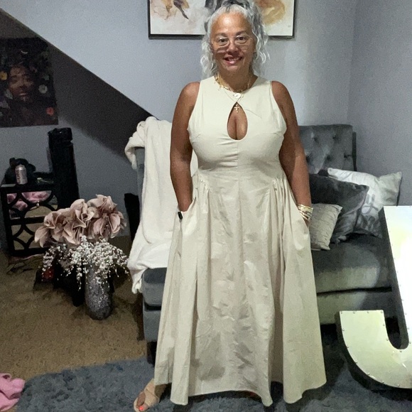 Meet your Posher, Joyce - Picture 2 of 7